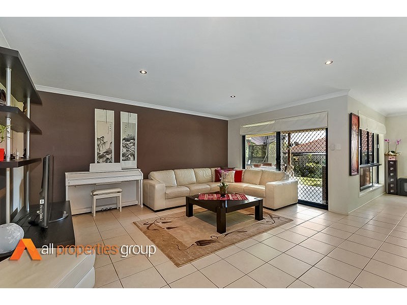 7 Elabana Place, Forest Lake QLD 4078
