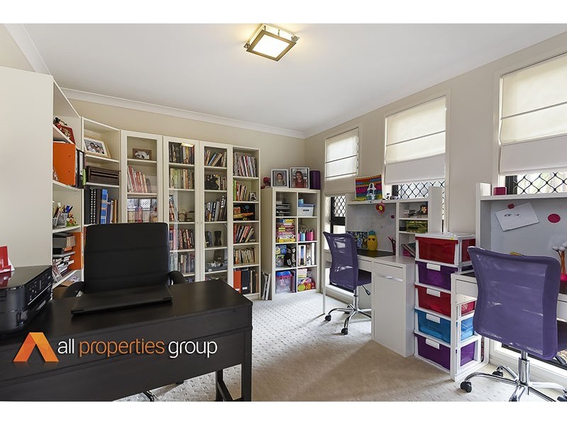 7 Elabana Place, Forest Lake QLD 4078