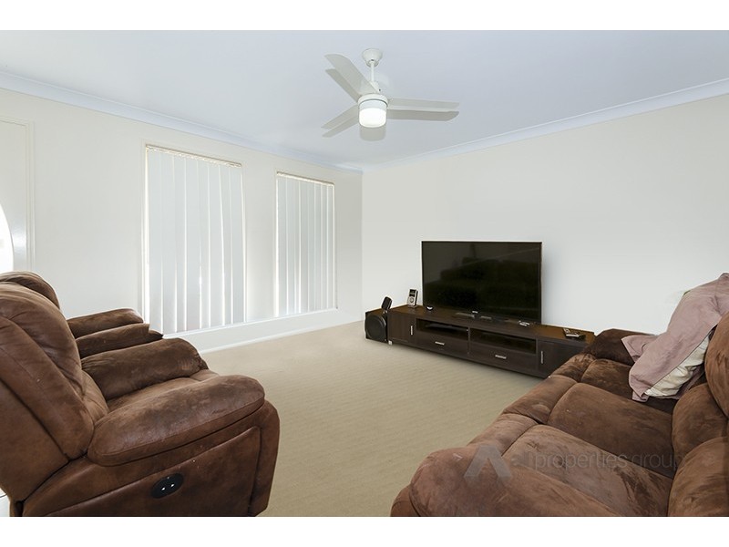 3 Callistemon Street, Heathwood QLD 4110
