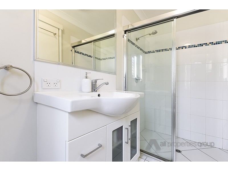 3 Callistemon Street, Heathwood QLD 4110