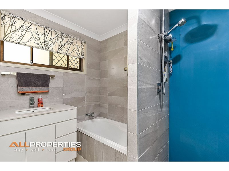 12 CLONMEL STREET, Regents Park QLD 4118