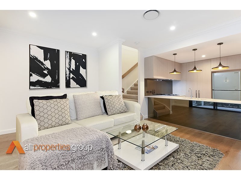 18/370 Pine Mountain Rd, Carindale QLD 4152