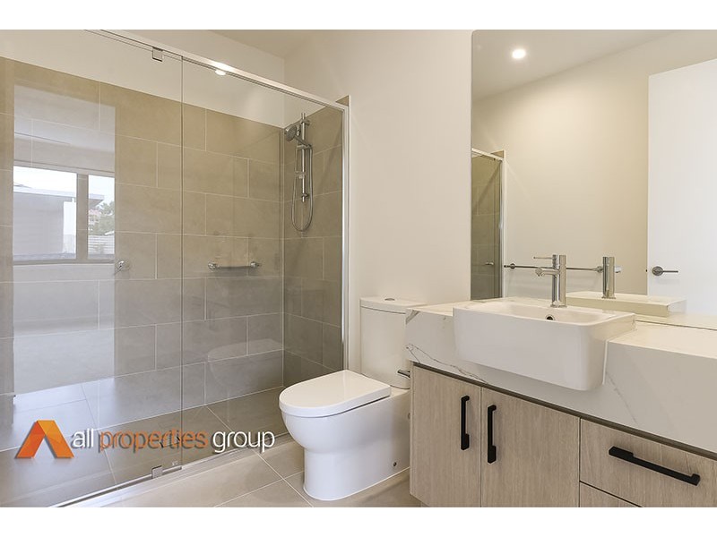 18/370 Pine Mountain Rd, Carindale QLD 4152