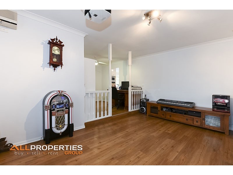 25 Gunee Place, Parkinson QLD 4115