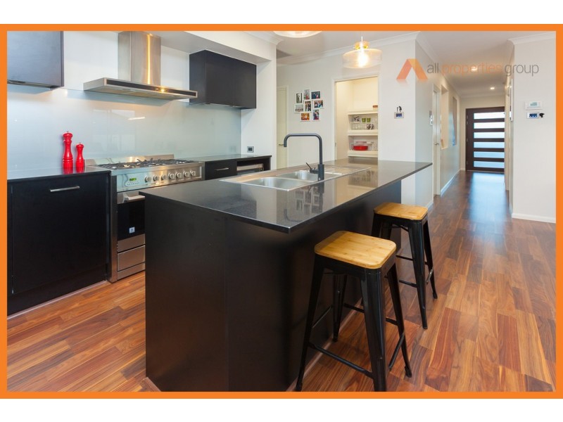 6 Bosewell St, Regents Park QLD 4118