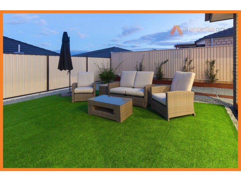 6 Bosewell St, Regents Park QLD 4118