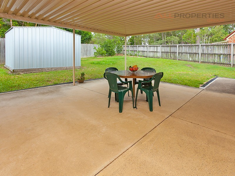 18 Park Close, Hillcrest QLD 4118