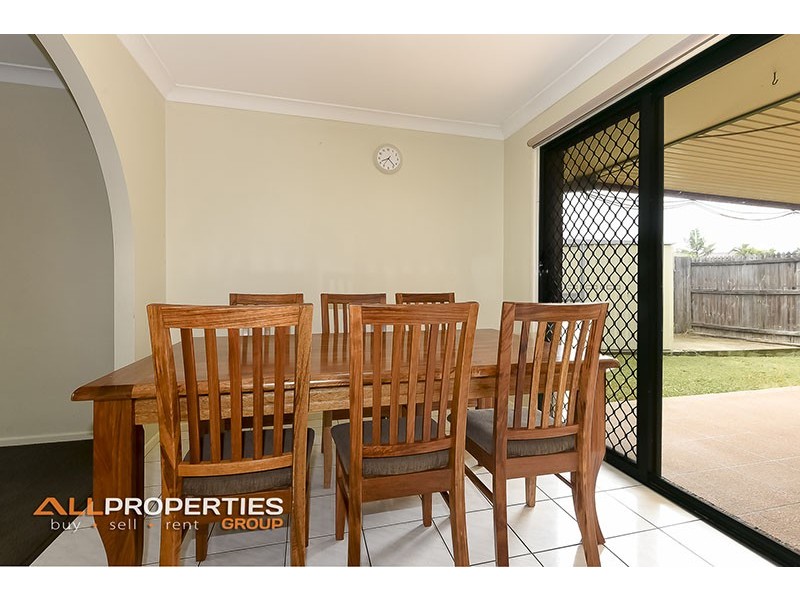 2 LUTEA CLOSE, Regents Park QLD 4118