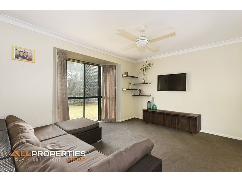 2 LUTEA CLOSE, Regents Park QLD 4118