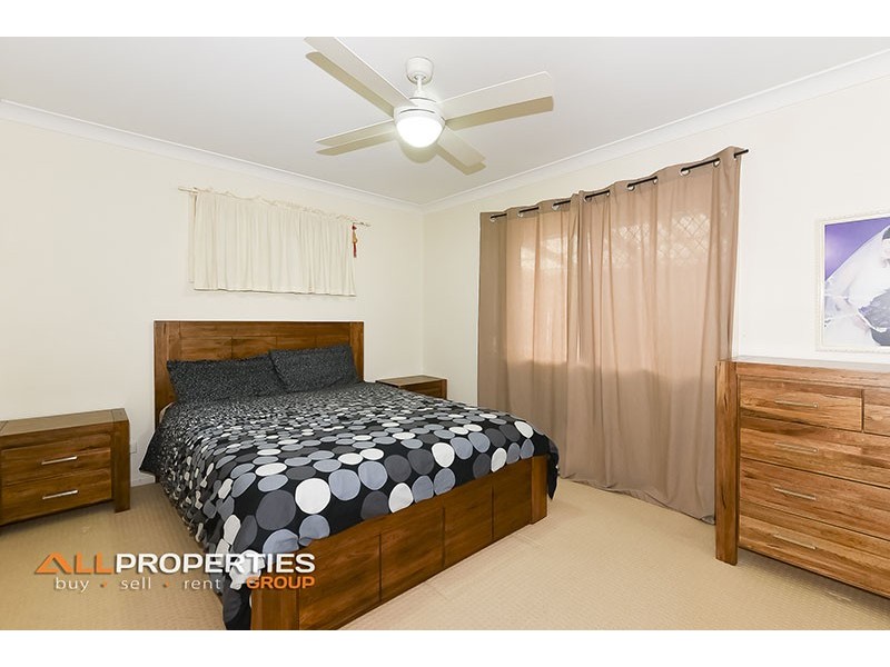 2 LUTEA CLOSE, Regents Park QLD 4118