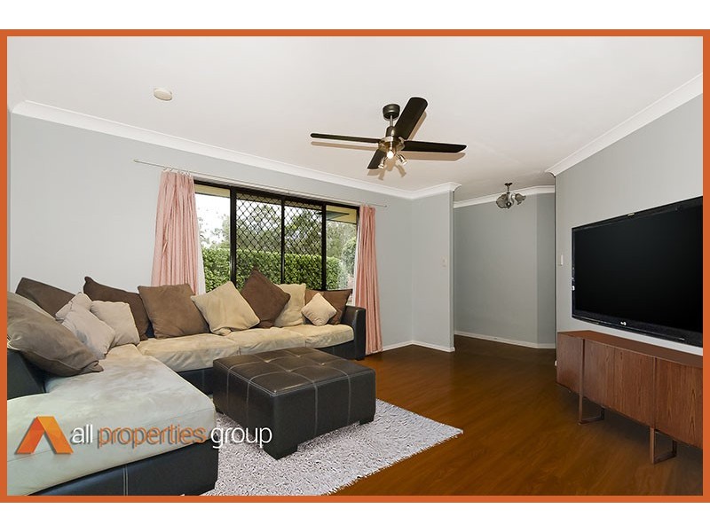 109 LAMBERTH ROAD, Regents Park QLD 4118