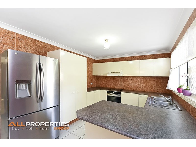 77 BUSHLAND DRIVE, Regents Park QLD 4118
