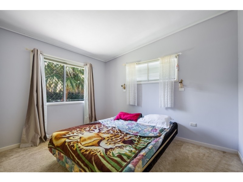 17 Talinga st, Mount Lofty QLD 4350