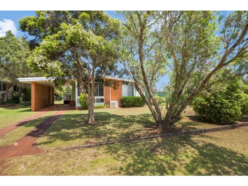 17 Talinga st, Mount Lofty QLD 4350