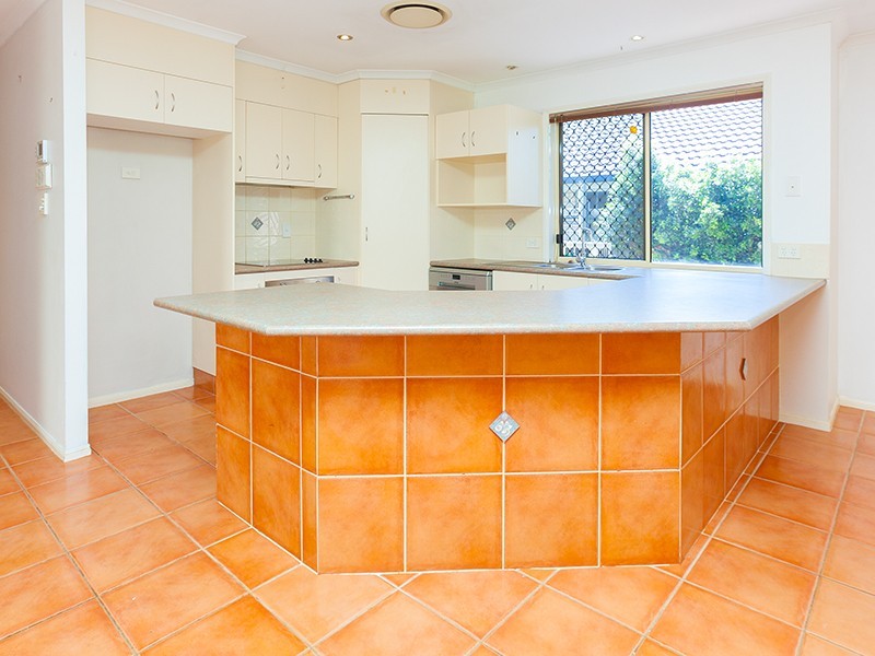 6 Harrison Cres, Forest Lake QLD 4078