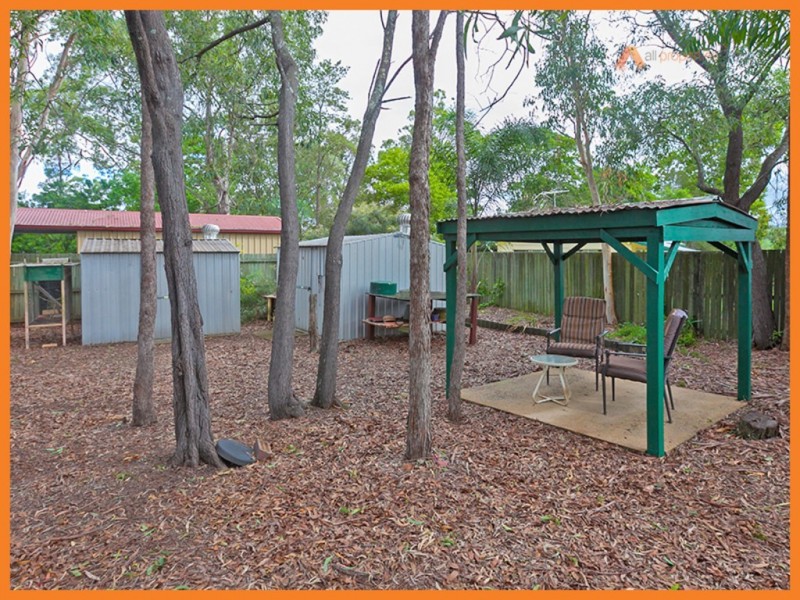 1 Hillview Drive, Hillcrest QLD 4118