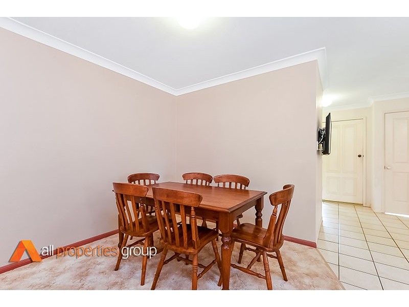 8 BENJAMINA CIRCUIT, Regents Park QLD 4118