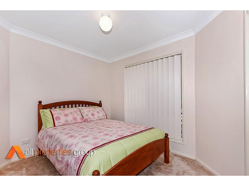 8 BENJAMINA CIRCUIT, Regents Park QLD 4118