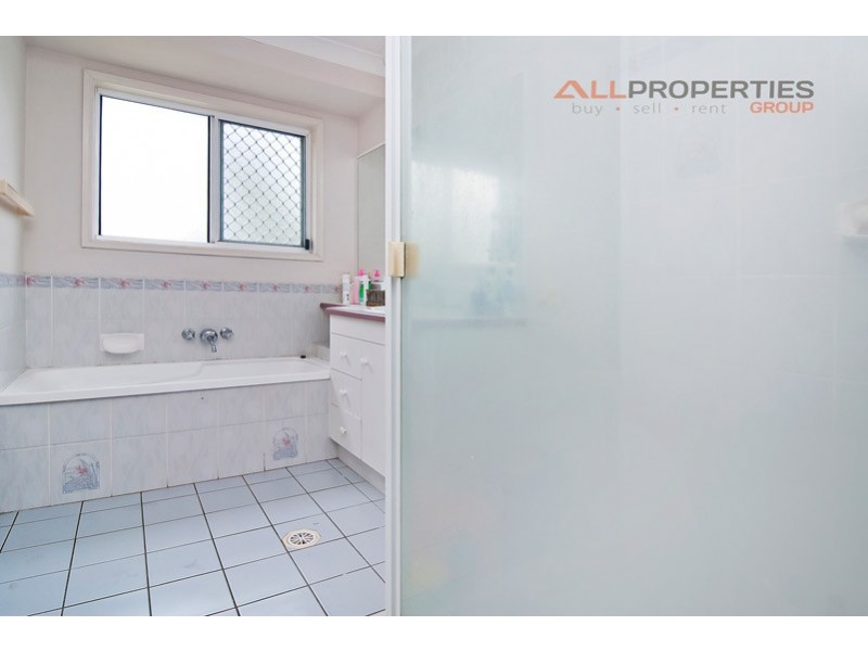 35 Laricina Cct, Forest Lake QLD 4078