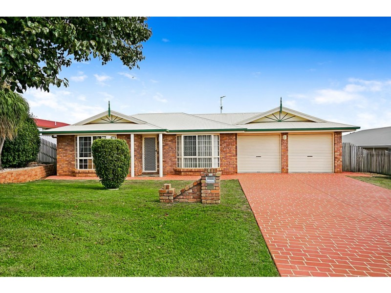 22 Gainsborough dr, Glenvale QLD 4350