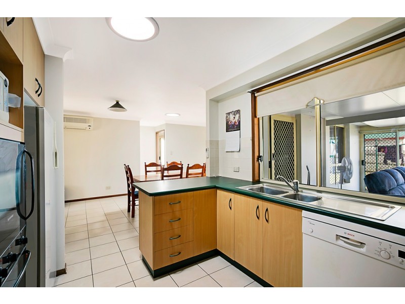 22 Gainsborough dr, Glenvale QLD 4350