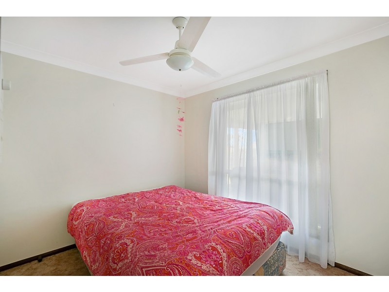 22 Gainsborough dr, Glenvale QLD 4350