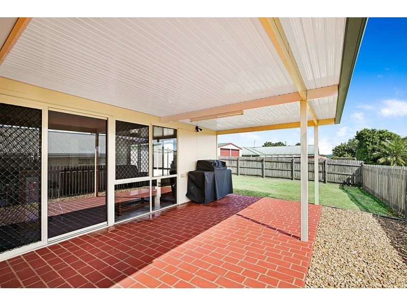 22 Gainsborough dr, Glenvale QLD 4350