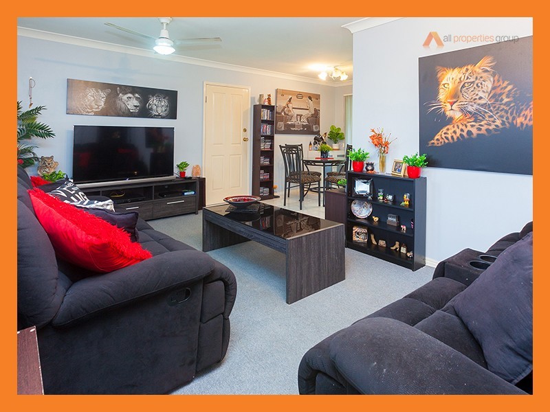 52 Bushland Drive, Regents Park QLD 4118