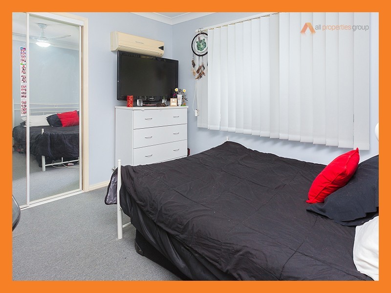 52 Bushland Drive, Regents Park QLD 4118