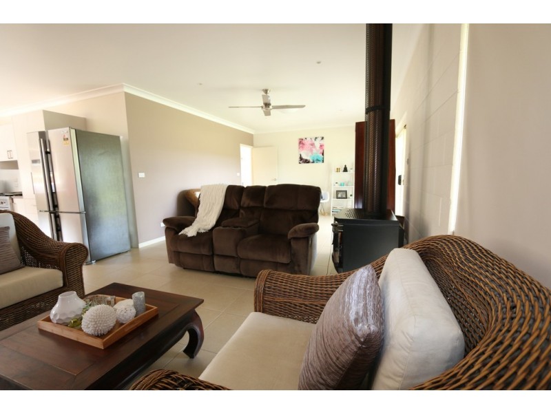 78 Bellview Drive West, Ravenshoe QLD 4888