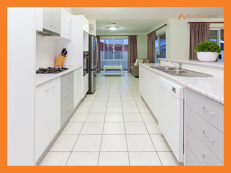 55 Rachel Drive, Crestmead QLD 4132