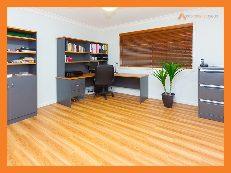 55 Rachel Drive, Crestmead QLD 4132