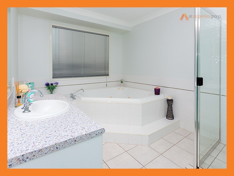 55 Rachel Drive, Crestmead QLD 4132