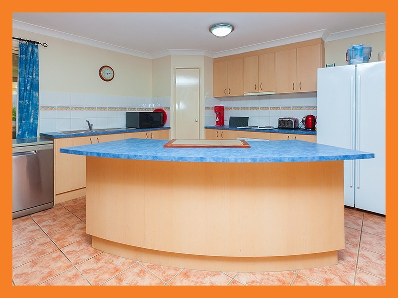 48 Berkshire Place, Springfield Lakes QLD 4300