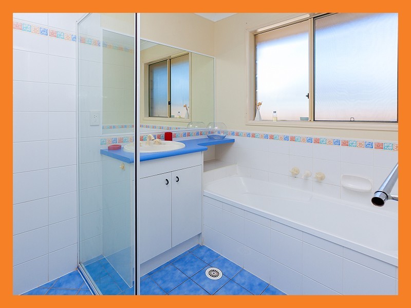 48 Berkshire Place, Springfield Lakes QLD 4300