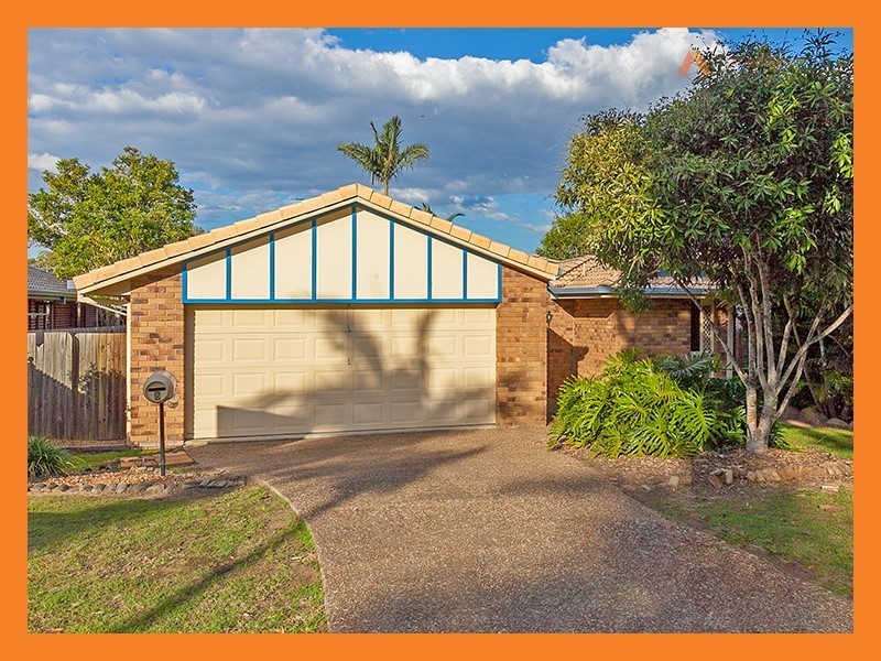 5 McKenzie Place, Forest Lake QLD 4078