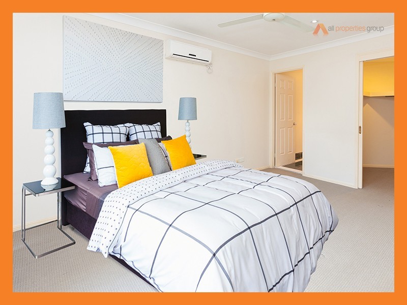 5 McKenzie Place, Forest Lake QLD 4078