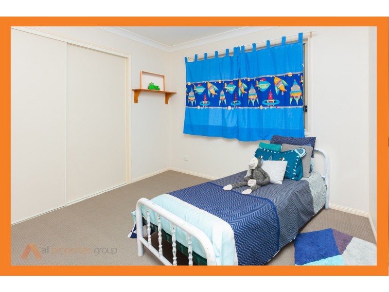 5 McKenzie Place, Forest Lake QLD 4078