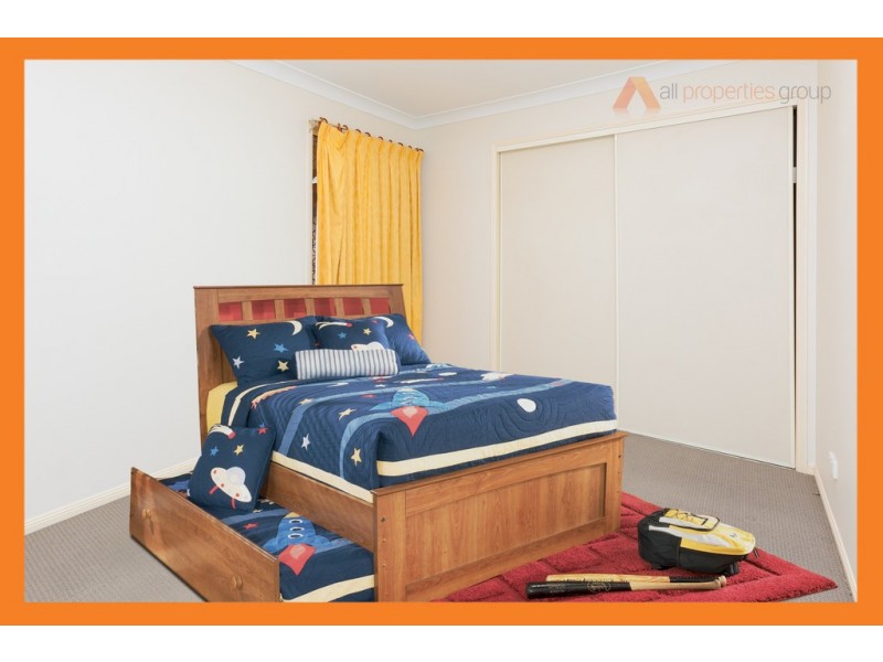 5 McKenzie Place, Forest Lake QLD 4078