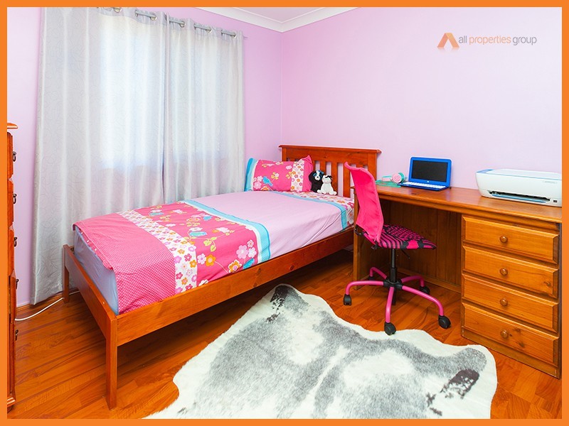 12 Capricorn Avenue, Crestmead QLD 4132