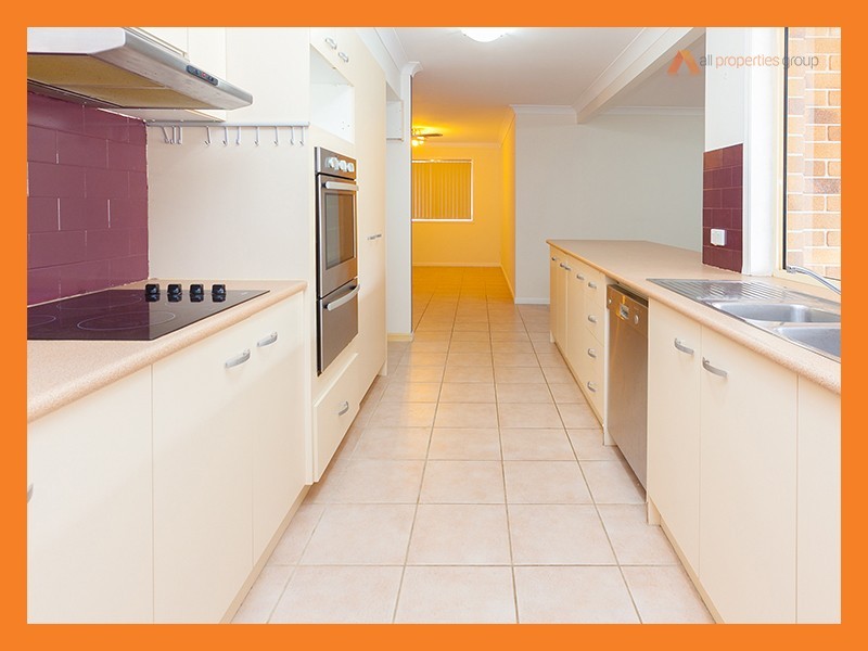 94 Lamberth Road, Regents Park QLD 4118