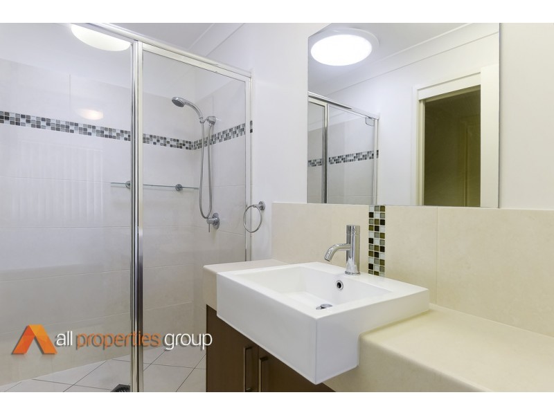 7/26-28 Laughlin Street, Kingston QLD 4114