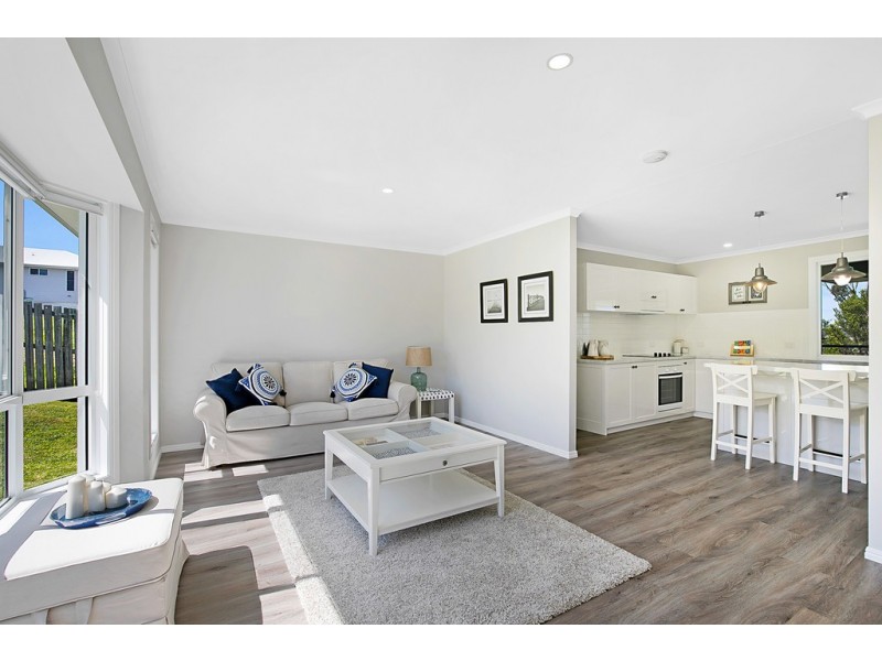 16 Dodson crescent, Mount Kynoch QLD 4350