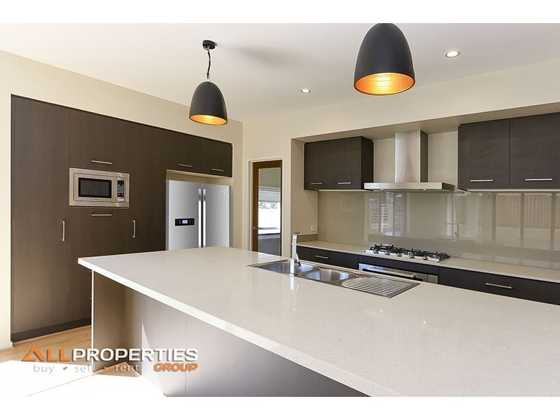 86 Finch Parade, Rochedale QLD 4123