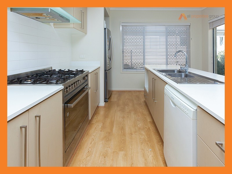 11 Clearpoint Way, Springfield Lakes QLD 4300