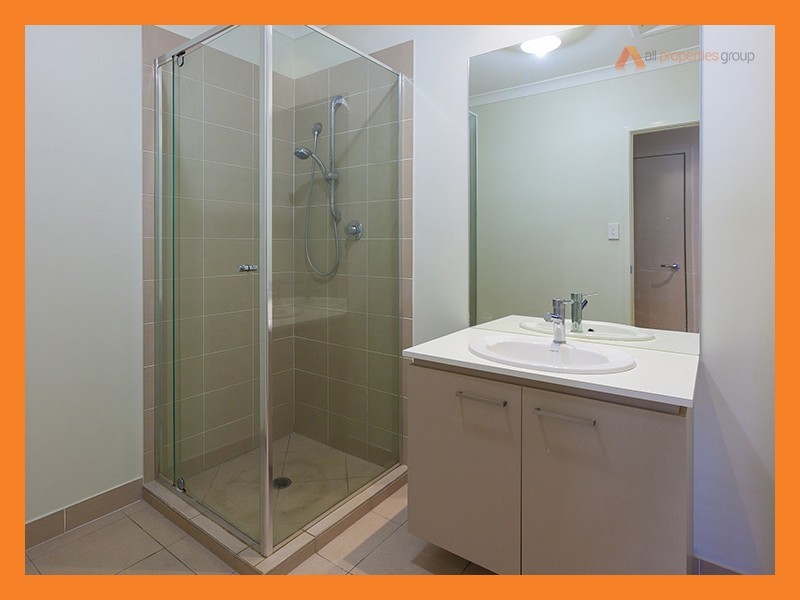 11 Clearpoint Way, Springfield Lakes QLD 4300