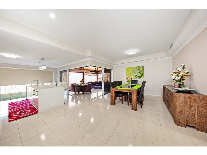 226 Spring st, Middle Ridge QLD 4350