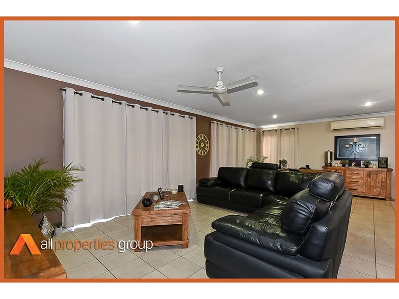 55 Kakadu Street, Parkinson QLD 4115