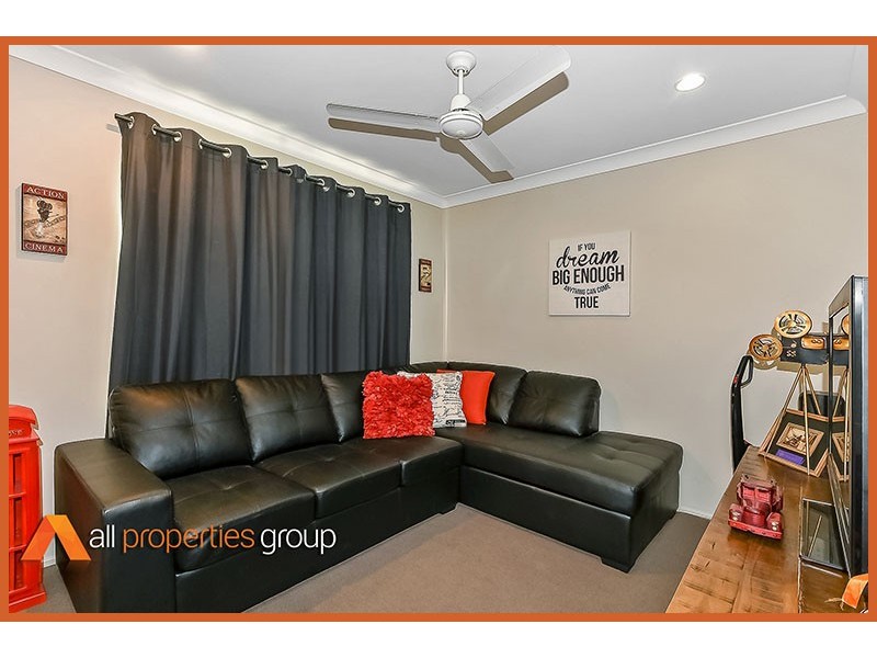 55 Kakadu Street, Parkinson QLD 4115