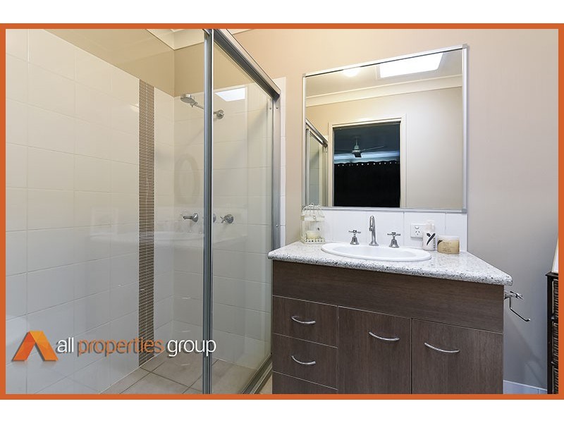 55 Kakadu Street, Parkinson QLD 4115